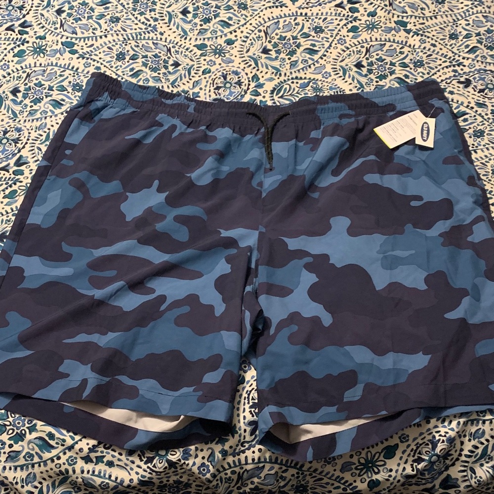 Old Navy Men's Blue Camo Swim Trunks